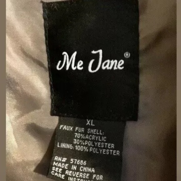 Sold!! Me Jane, Faux- Fur Vest XL - Picture 4 of 5